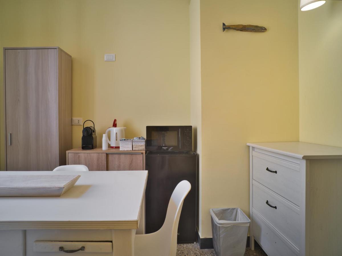 2 Passi Dal Mare Hotel ฟีนาเลลีกูเร ภายนอก รูปภาพ
